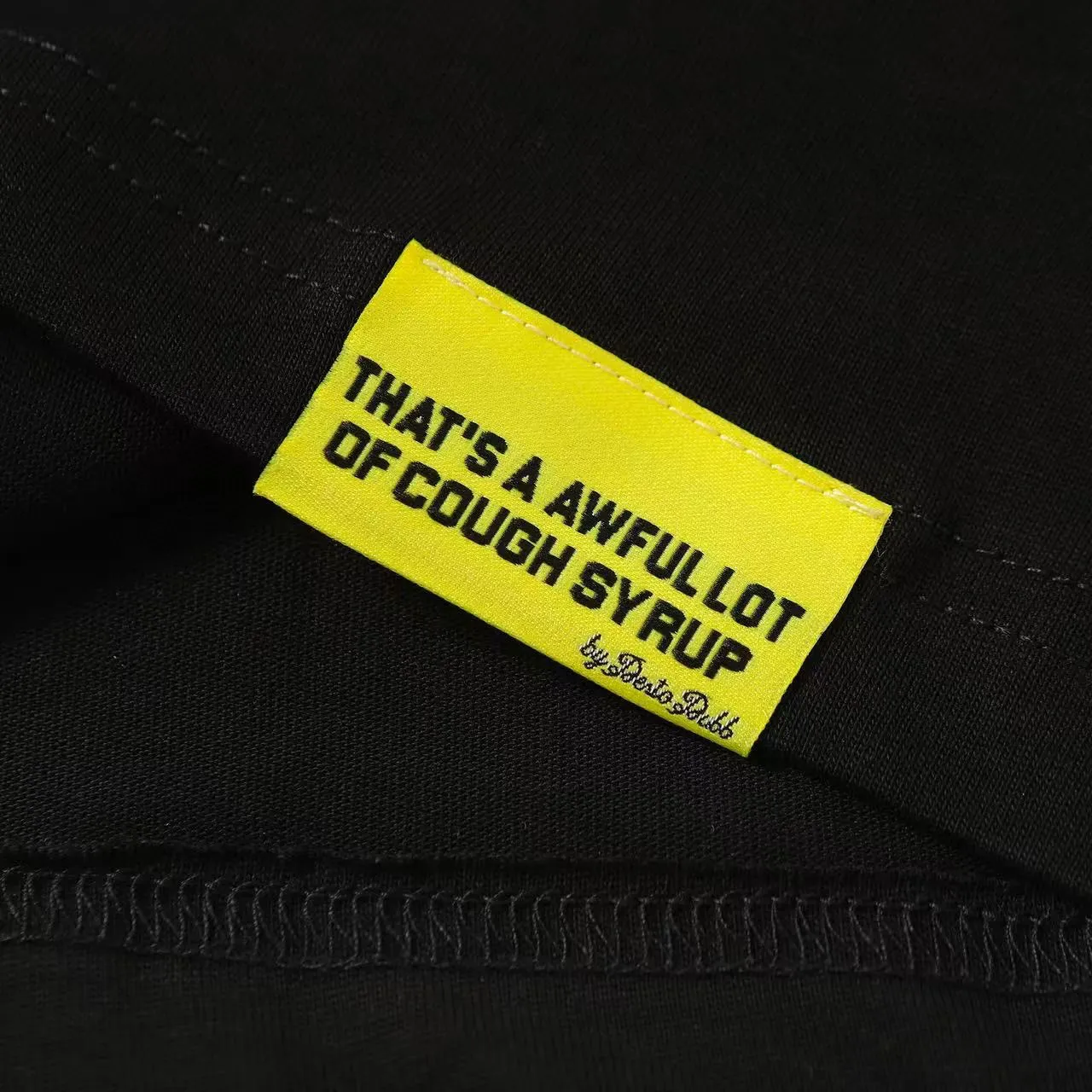 #active Black | THAT'S A AWFUL LOT OF COUGH SYRUP In Stock Real shot American simple trendy brand loose casual T-shirt Fabric (fabric): 32 counts Weight combed double yarn pure cotton Sizes (size): S-M L X L Color (colour): Active Black